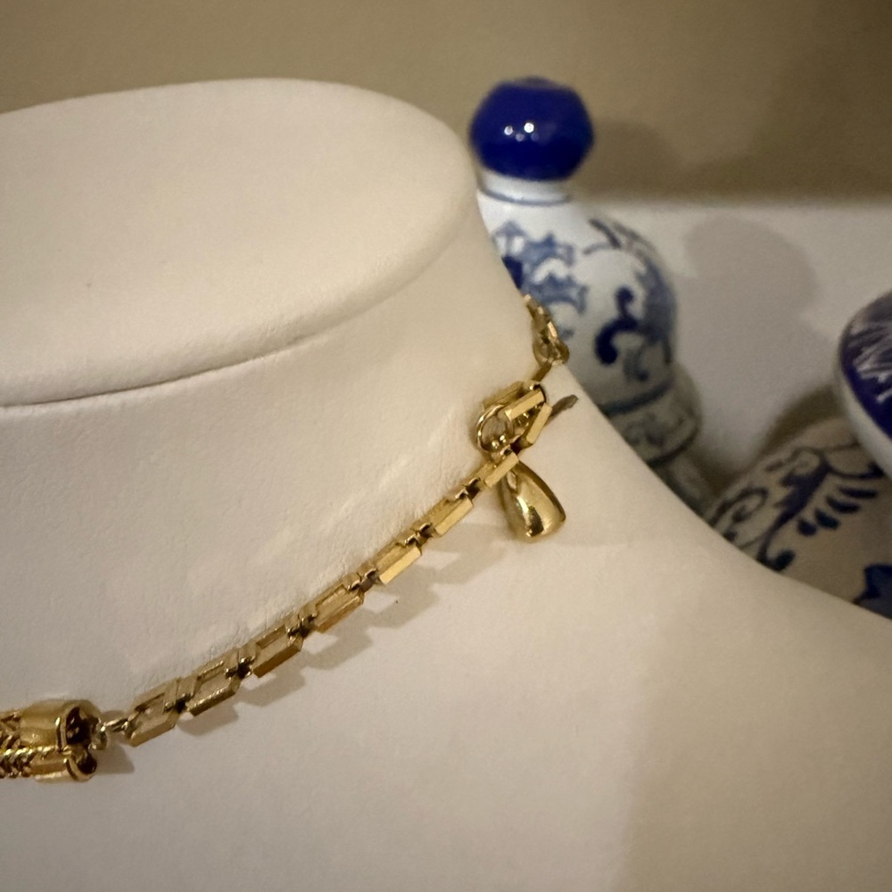 Designer Inspired Gold Tone Hercules Knot Collar Choker Necklace - Picture 5 of 7
